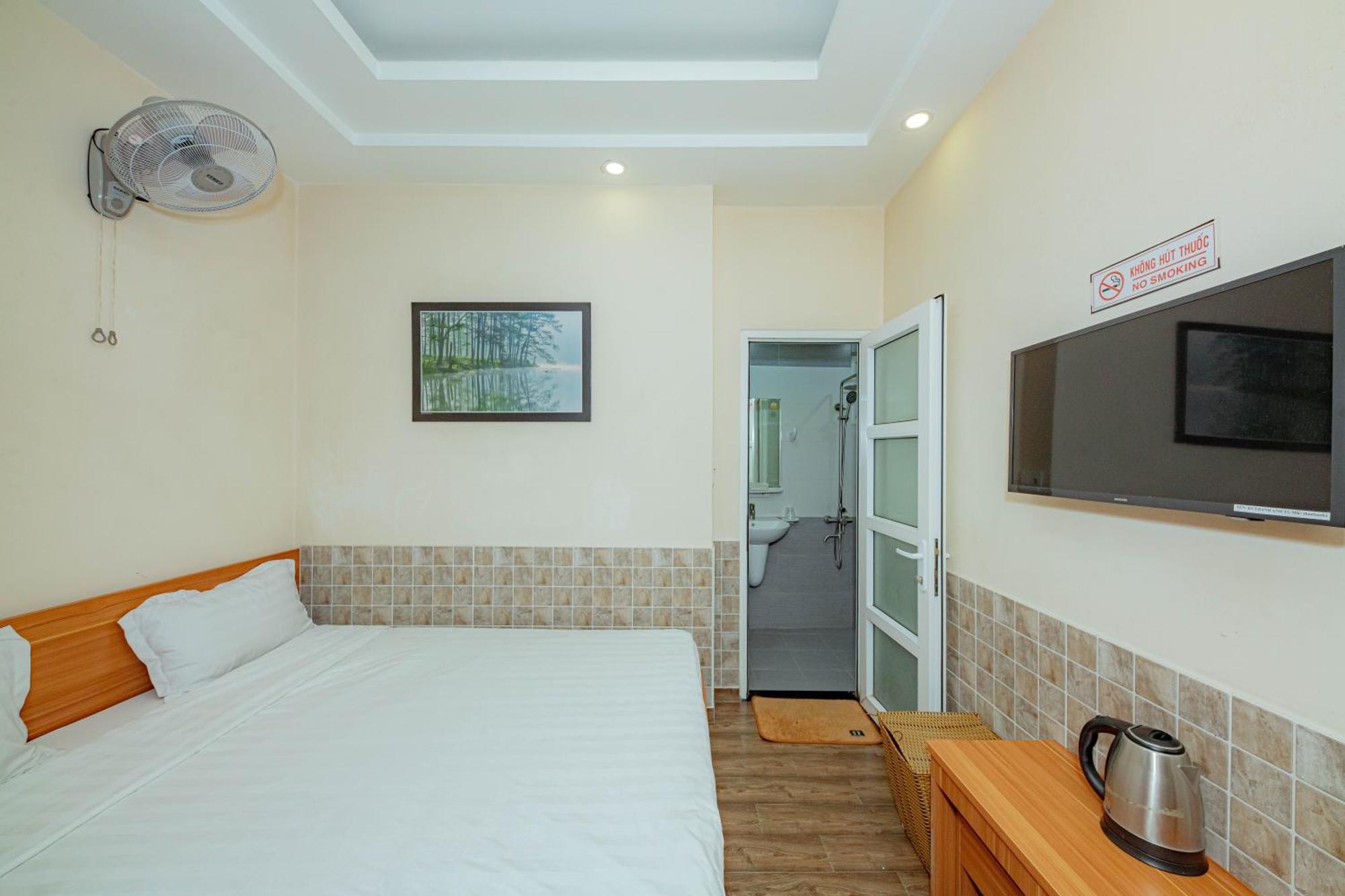 Thanh Anh 2 Hotel - Gan Cho Dem ダラット エクステリア 写真