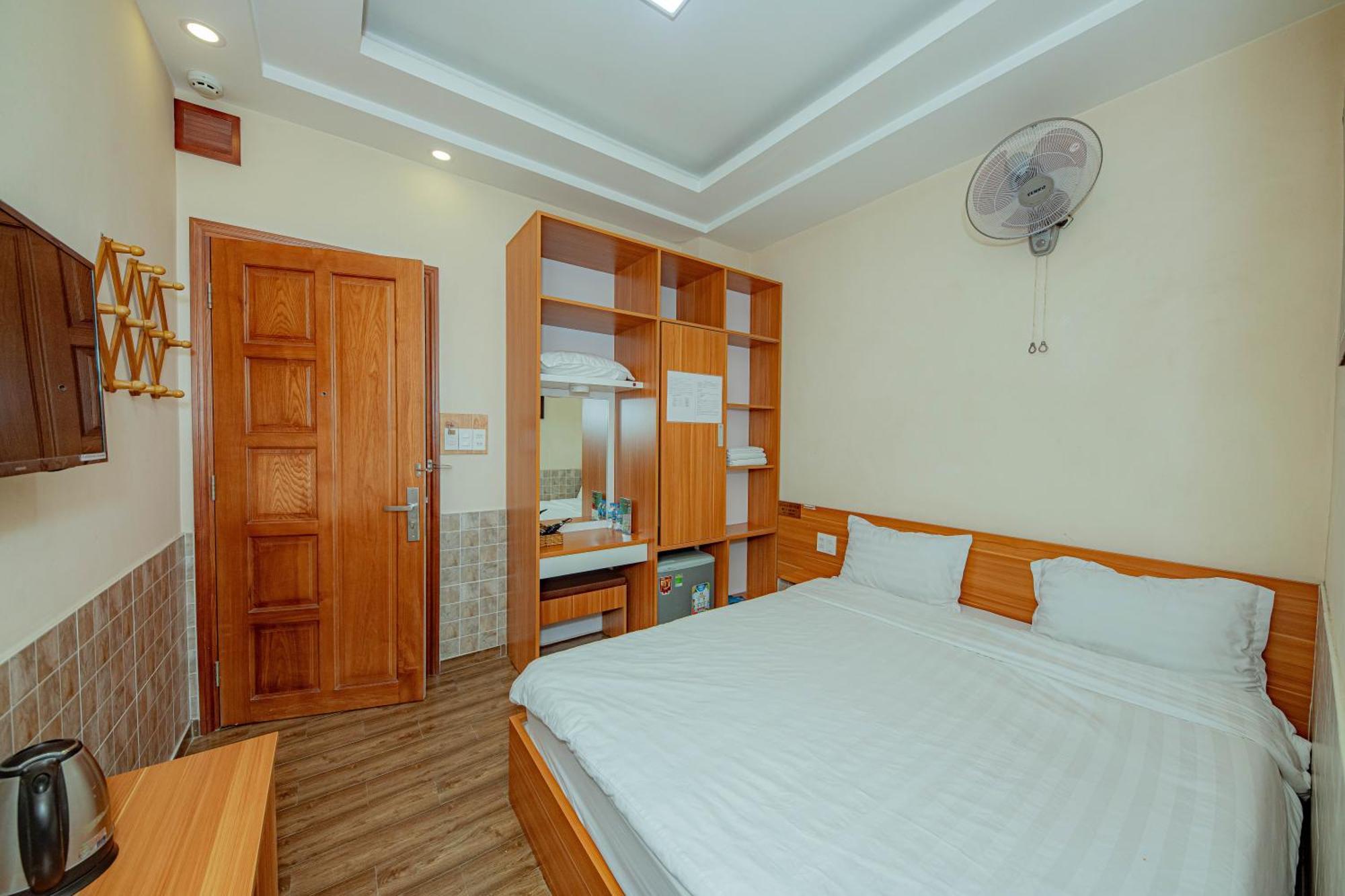 Thanh Anh 2 Hotel - Gan Cho Dem ダラット エクステリア 写真