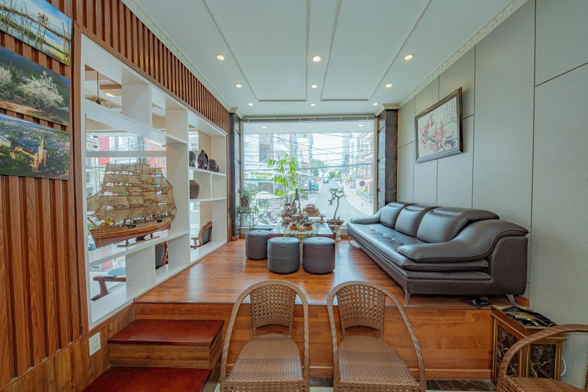 Thanh Anh 2 Hotel - Gan Cho Dem ダラット エクステリア 写真