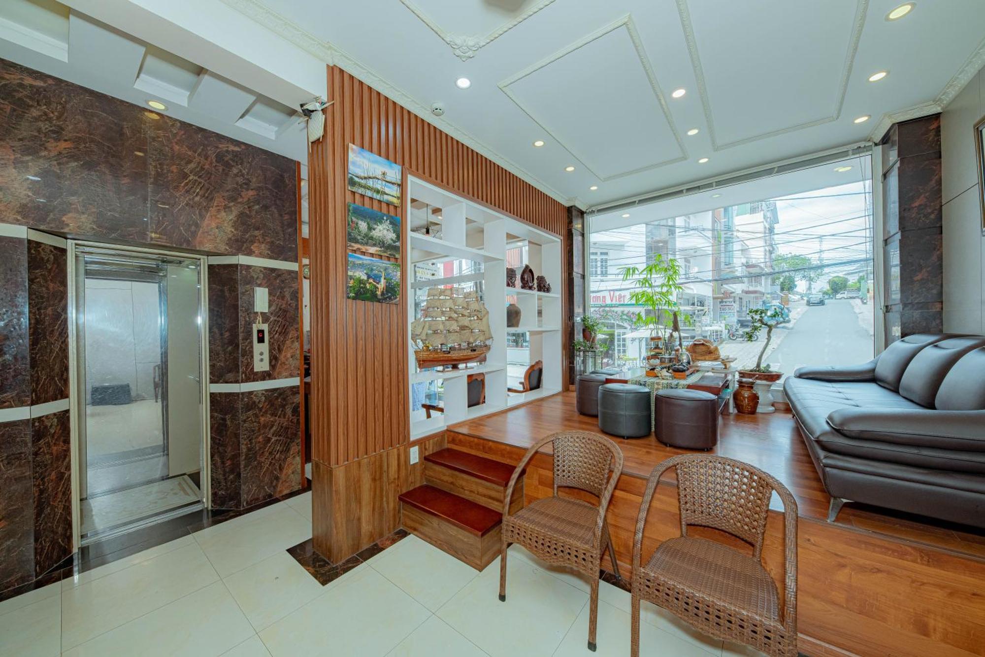 Thanh Anh 2 Hotel - Gan Cho Dem ダラット エクステリア 写真