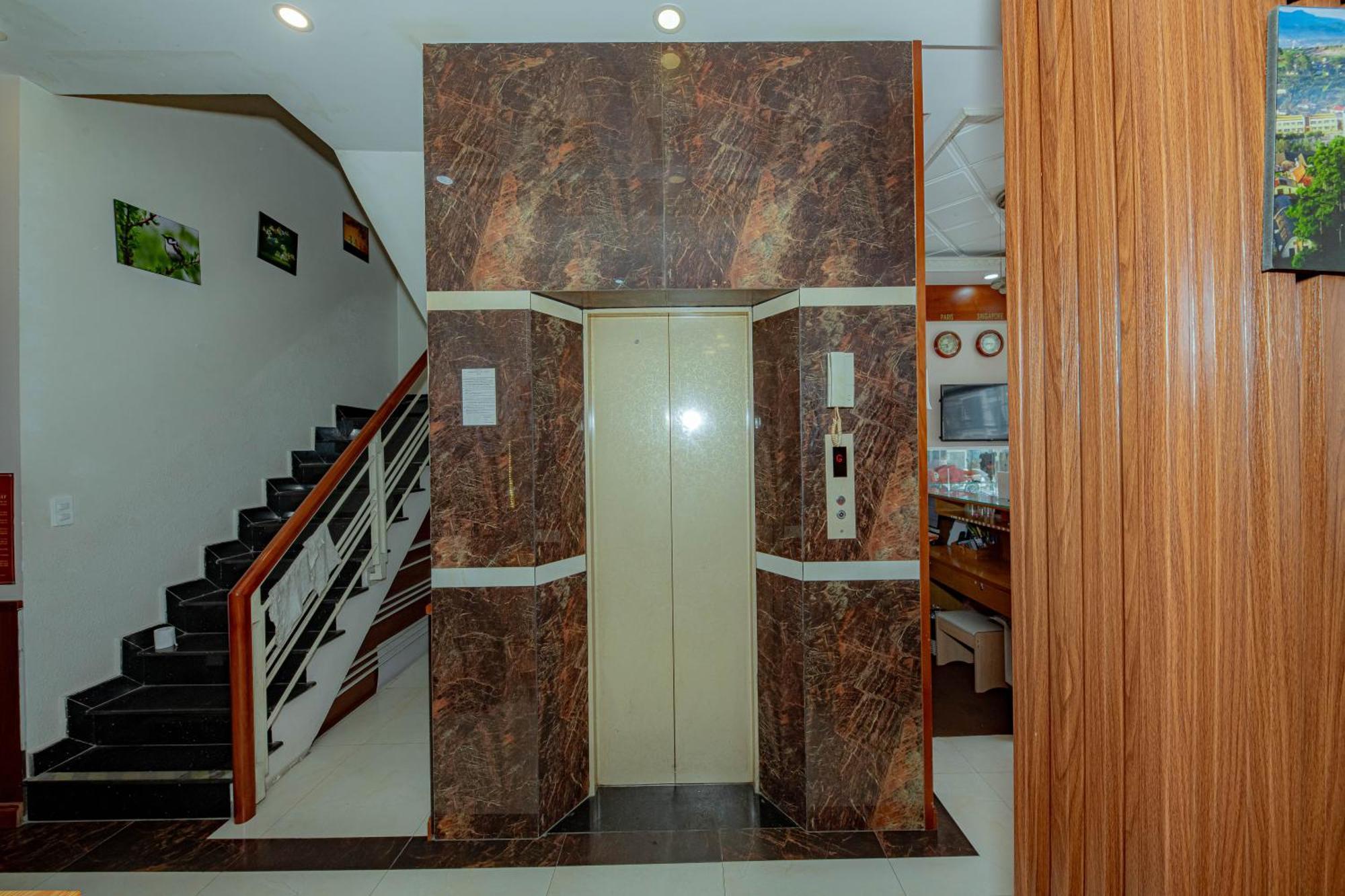 Thanh Anh 2 Hotel - Gan Cho Dem ダラット エクステリア 写真