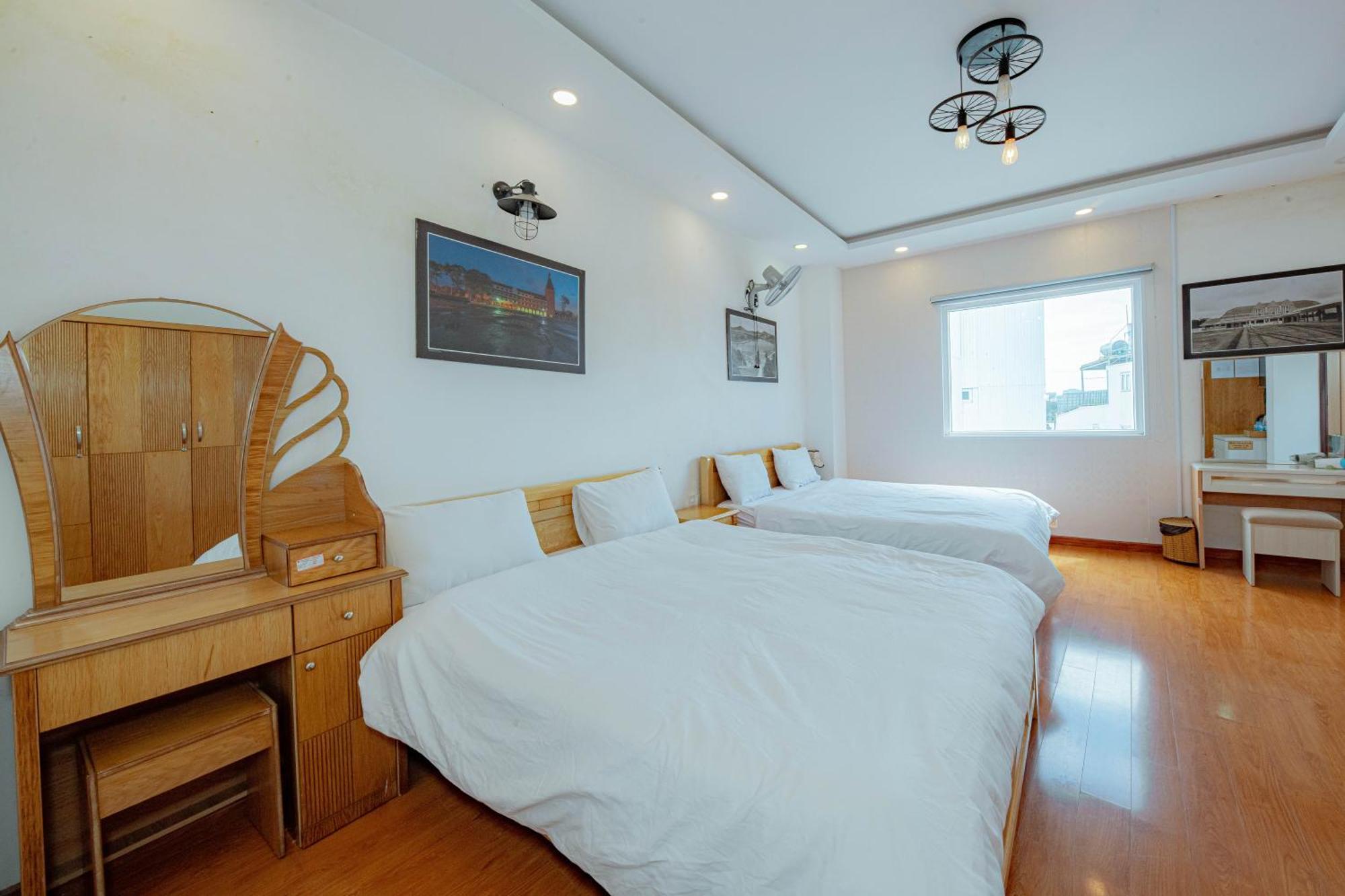 Thanh Anh 2 Hotel - Gan Cho Dem ダラット エクステリア 写真
