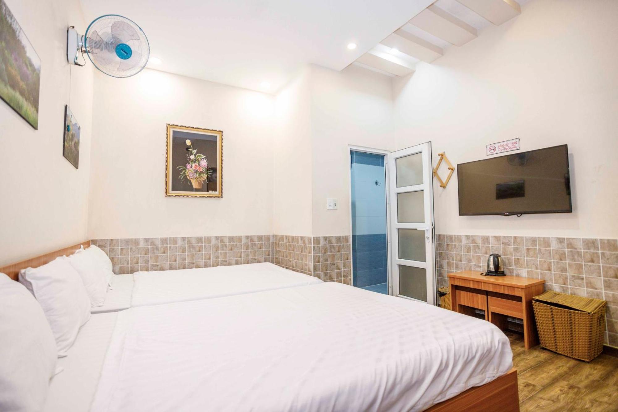 Thanh Anh 2 Hotel - Gan Cho Dem ダラット エクステリア 写真
